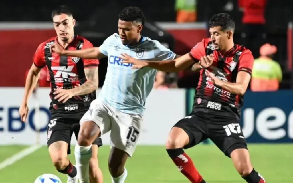 universidad-cat&oacute;lica-vs-vit&oacute;ria