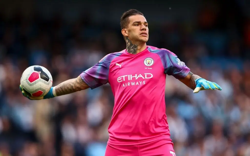 jogador-de-futebol-ativo-do-brasil-ederson-moraes